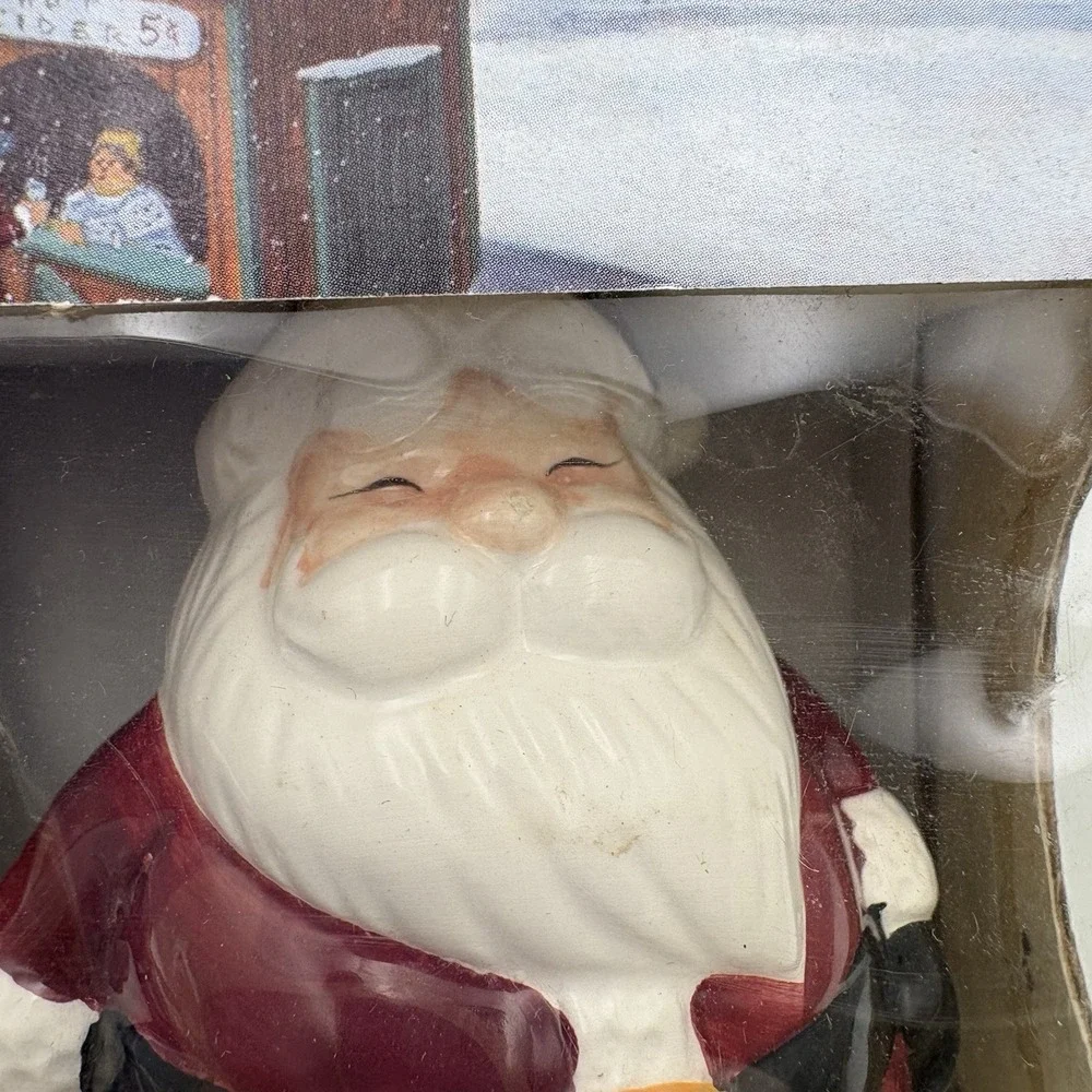 Santa And Mrs. Claus Salt And Pepper Shakers 2001 Vintage NIB Publix